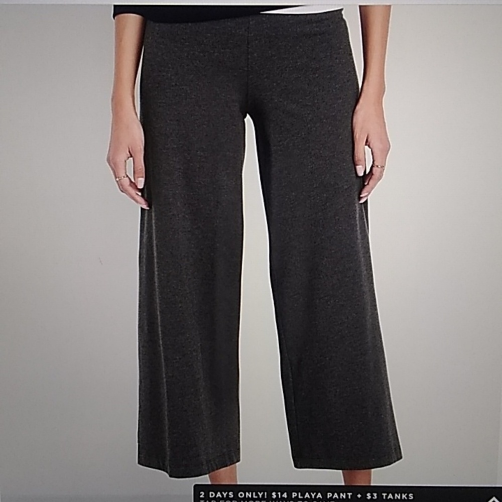 🆕wide-leg gray crop leggings